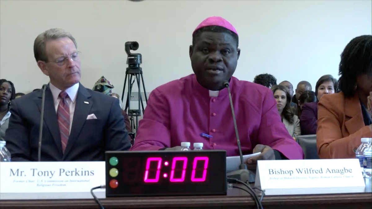 Biskup Wilfred Anagbe svjedoči na saslušanju pododbora u kući u ožujku.