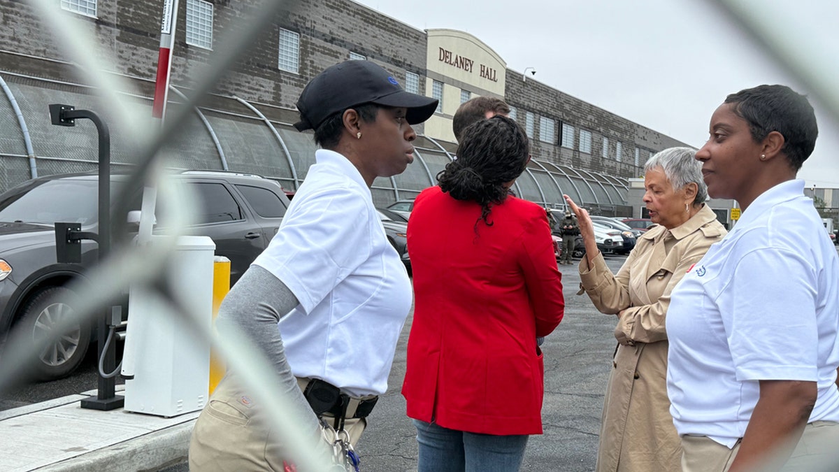 Članovi Kongresa u ledenoj ustanovi u New Jerseyju