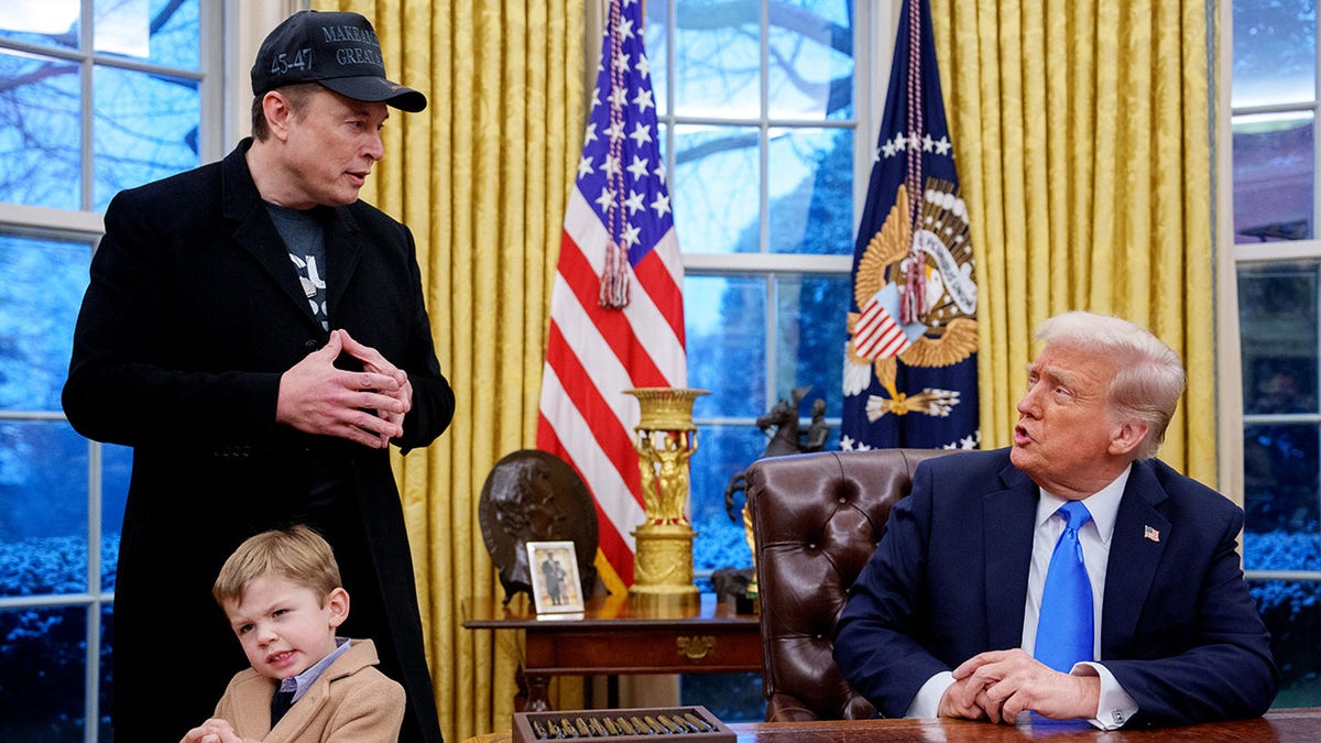 Musk, njegov sin i Trump u Ovalnom uredu