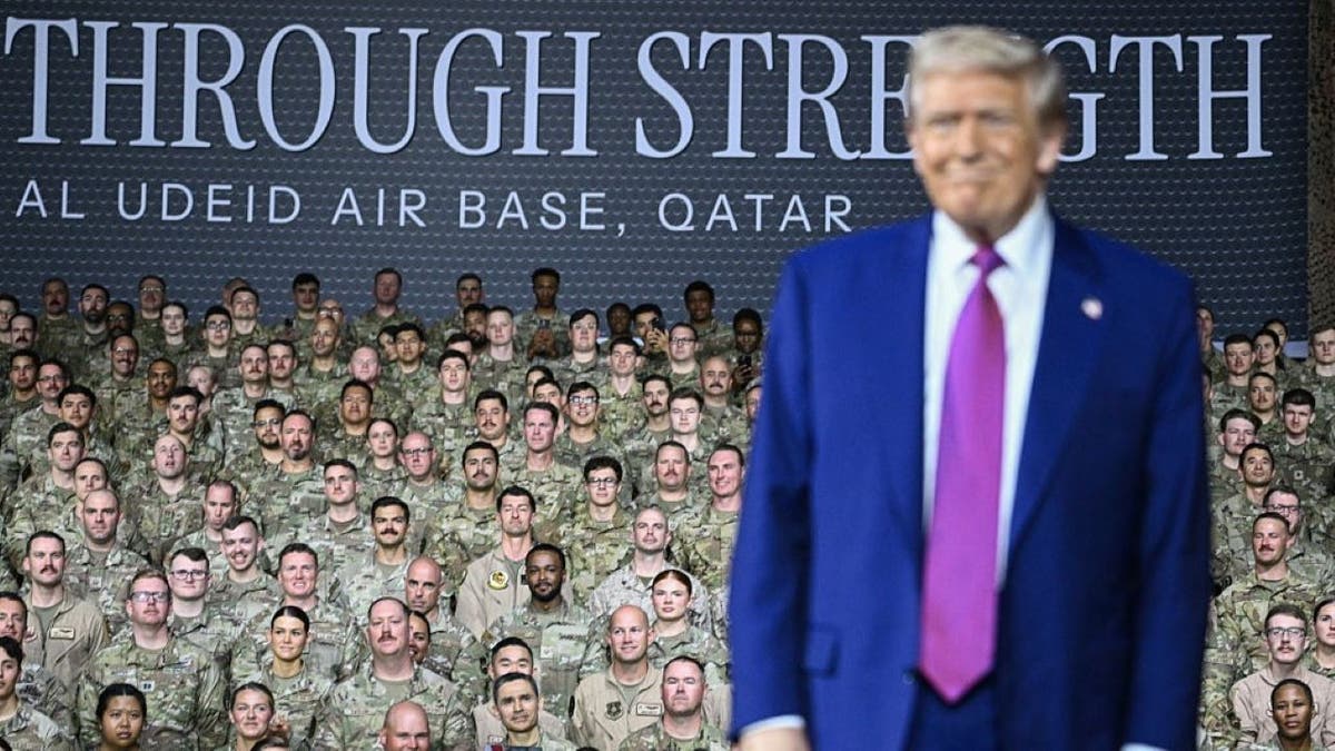 Američki predsjednik Donald Trump stiže da se obrati trupama u zračnu bazu AL-Ideid, jugozapadno od Dohe 15. svibnja 2025. (Foto Brendan Smialowski / AFP) (Foto Brendan Smialowski / AFP putem Getty Images)