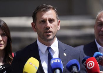 Šuta o Kerumu: “Ne nudim mu ništa. Ako stvari neće ići kako treba, idu novi izbori”