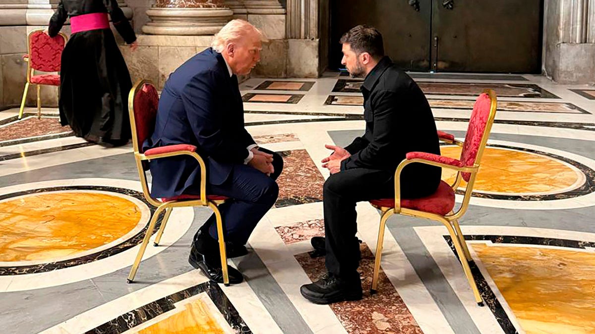 Trump i Ukrajina predsjednik na sastanku