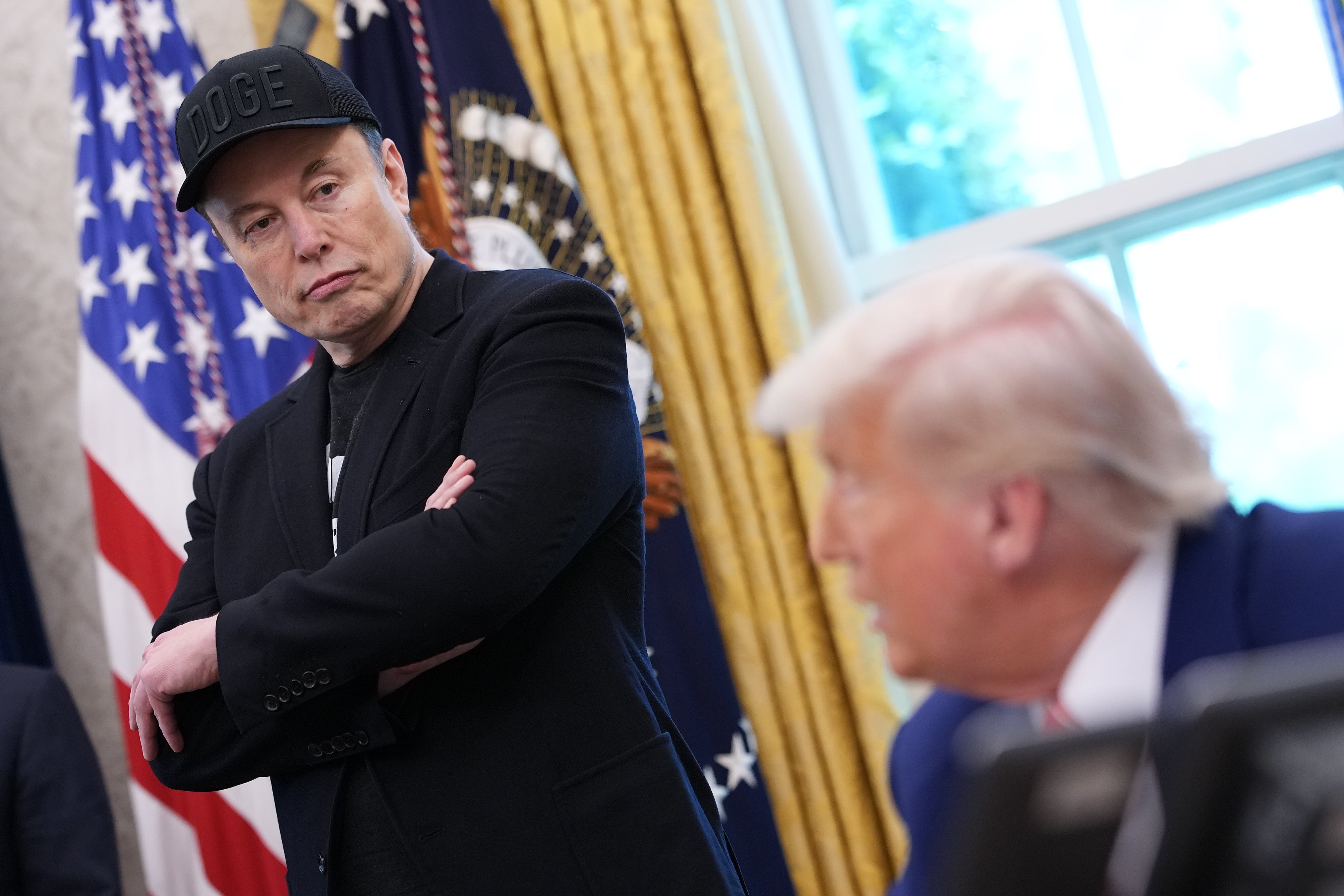 Elon Musk je rekao da navodna Epstein rođendanska čestitka 'zapravo ne zvuči kao' Trump