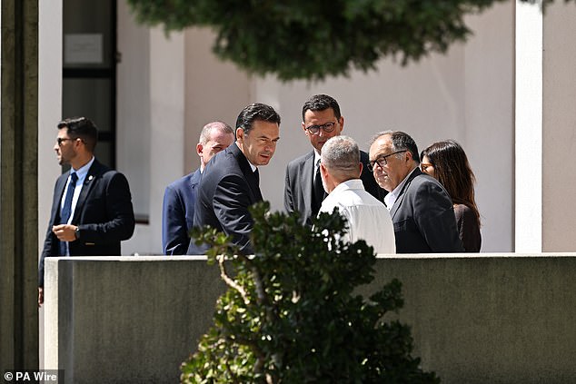 Luis Montenegro met relatives and laid flowers during his 30 minute visit