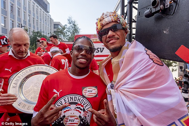 Tyrell Malacia (lijevo) otišao je na posudbu PSV Eindhovenu, ali odlučili su ga učiniti trajnim