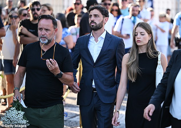 Manchester City Star također je objavio fotografiju o njemu i Jota s rukom oko sebe