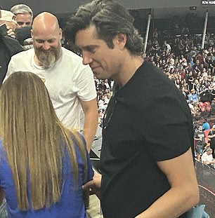 Vernon Kay uočen je u gomili