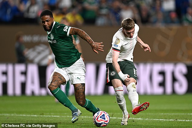 Cole Palmer (desno) otvorio je bodovanje glatkim lijevim nogama u 16. minuti