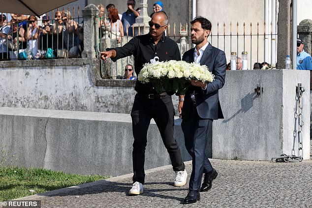 Bernardo Silva nosio je cvjetni počast kad je stigao veznjak Manchester Cityja