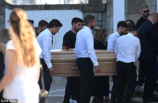 Lijesovi Diogo Jota i Andre Silva dovedeni su u crkvenu majku Gondomara