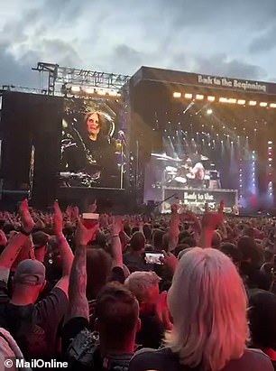 Ozzy, koji se također bori s Parkinsonovom bolešću od 2003. godine, imao je neke oštre riječi za Villa Park dok je emisiju doveo u emocionalnu blizu u svom rodnom gradu, Birmingham