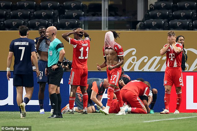 Musiala je navodno slomila svoju tibiju i fibulu i bila je van nekoliko mjeseci