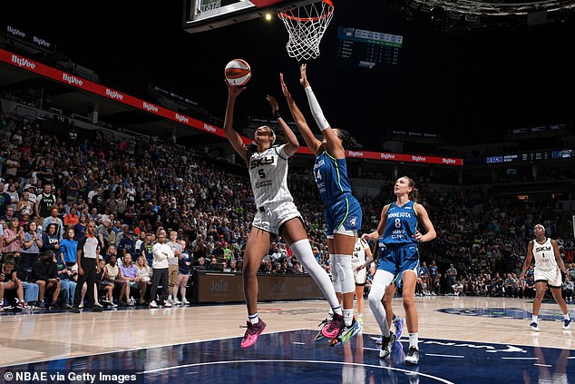 Reese je u posljednjih pet uzastopnih utakmica zabilježila 15 ili više skokova