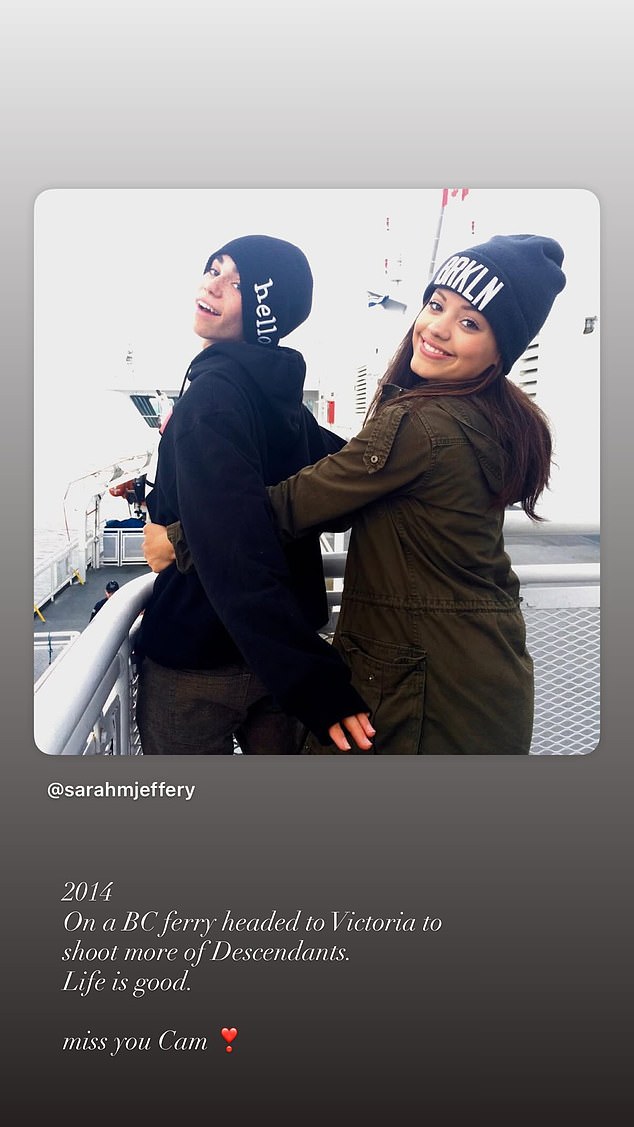 Jeffrey je također pripao na svoju Instagram priču, podijelivši povratnu sliku iz 2014. godine i Boyce, zajedno s oštrim počašću.