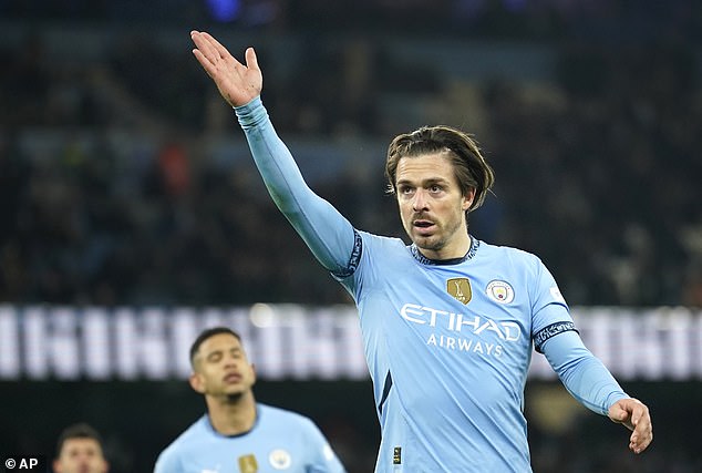 Međutim, unatoč svojoj radosti što je postao tata, Jack je 2024. opisao kao jednu od najtežih godina svog života dok se borio za svoje mjesto u Manchester Cityju (viđen u siječnju)