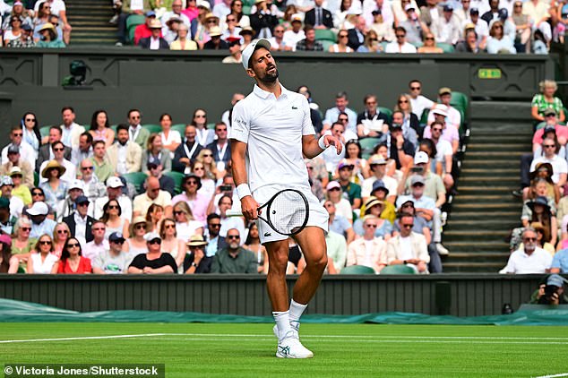 Đoković (na slici) bio je pogrešan u uvodnom setu, primivši 16 neskrivenih pogrešaka