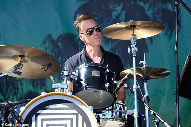 Cameron (62), koji se pridružio bendu 1997. godine, najavio je da napušta bend - koji se sastoji od Jeffa Amenta, Stone Gossard, Mike McCready i Eddie Vedder - u emotivnoj izjavi u ponedjeljak. - Na slici 2021
