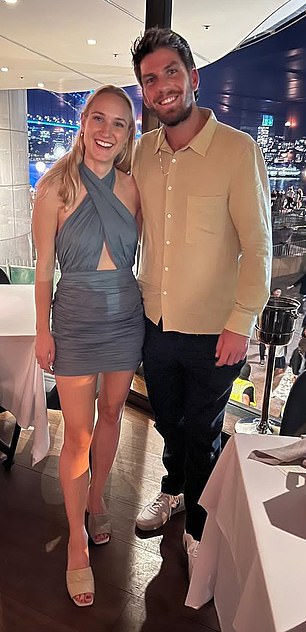 Norrieini nastupi do sada oduševili su njegovu djevojku Louise Jacobi