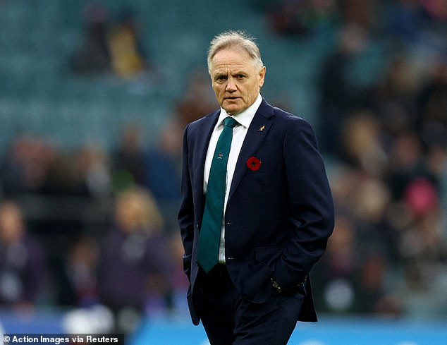 Vijest dolazi kao ogroman udarac za Joea Schmidta (na slici) koji je pokrenuo Lolesio u 11 od 13 testova koje je preuzeo