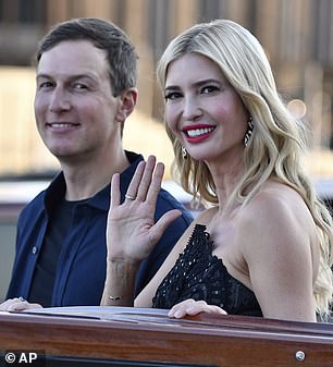 Ivanka Trump viđena sa suprugom Jaredom Kushnerom na proslavi vjenčanja Bezos-Sanchez prošlog mjeseca