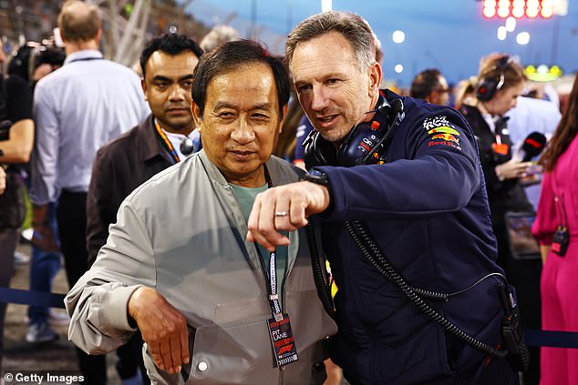 Horner je imao podršku tajlandskog krila Red Bull -a, na čelu s Chalerm Yoovidhya