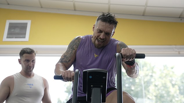 Sport Mail bilo je dopušteno ući u Usykov privatni kamp za trening u Gandiji, Španjolska