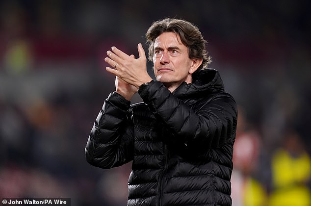 Gana International napisala je dugoročni ugovor na stadionu Tottenham Hotspur i postaje prvi veliki potpisivanje kluba pod Thomasom Frankom