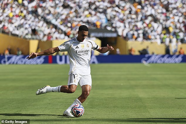 Igrao je u svih pet sukoba Svjetskog kupa kluba Real Madrida prije nego što je pokupio ozljedu