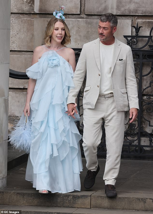 Katherine, koja očekuje svoje četvrto dijete sa suprugom Bobbyjem Kootstra, priznala je da je morala napraviti vlastiti fascinator nakon što je paničala ono što je naredila, ne bi odgovarala njenoj haljini