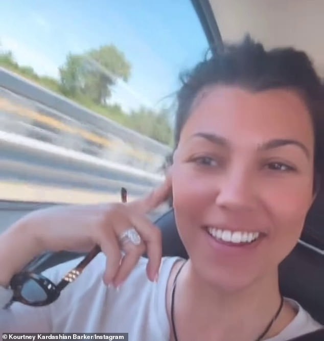 Kardashiansov producent zvijezda udario je natrag: 'Ne, neću se ponovo pokrenuti. Samo ću to učiniti. I tako, sve je Lemme u prodaji. Dakle, samo sam htio reći sretnu kupovinu! Ummm, ne znam koji je dan, ali završava 11. kolovoza '