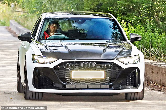 27-godišnji napadač primijećen je kako dolazi na trening u 16:47