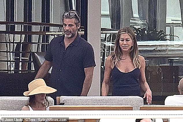 Aniston je izgledao senzacionalno tijekom svog dana na moru