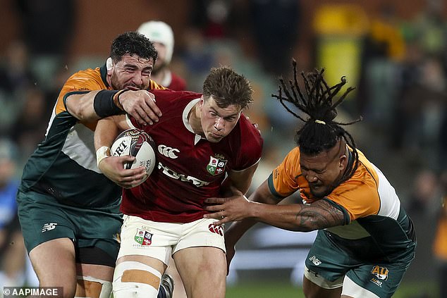 Huw Jones je vjerojatno zaradio svoje mjesto kao testni starter nizom sigurnih izložbi