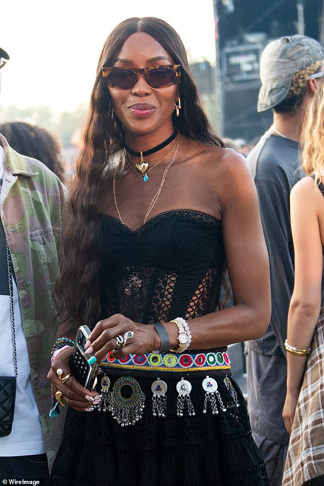 Naomi Campbell sudjeluje na bežičnom festivalu u Finsbury Parku 11. srpnja, navodno kako bi vidjela repera Drakea koji je bio naslovnik