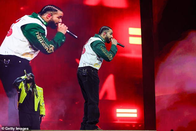 Drake je podnio tužbu protiv Universal Music Group -a, matične tvrtke obje njihove etikete, zbog onoga što je rekao da su 'lažne i zlonamjerne' laži ne poput nas '' pedofila '; Viđen u petak u Londonu