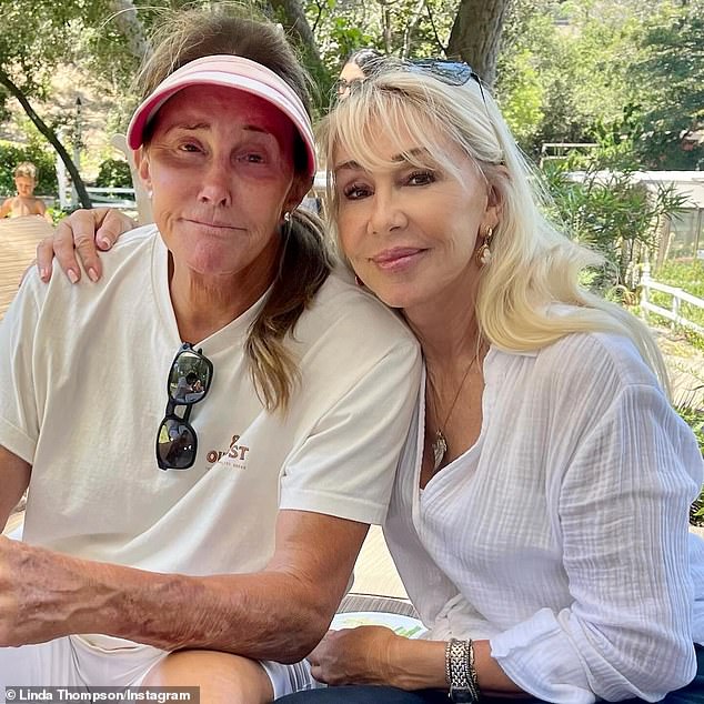 Intimne dvorišne lutke ugostila je Brodyjeva majka Linda Thompson (R, na slici 23. srpnja) u svojoj kući s oko 60-70 gostiju, uključujući njegovog oca (i njenog bivšeg muža) Caitlyn Jenner (L)