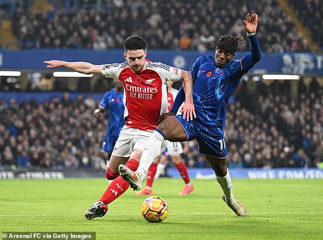 Madueke je bio redoviti za Chelsea prošle sezone, ali odlučio se preseliti preko Londona