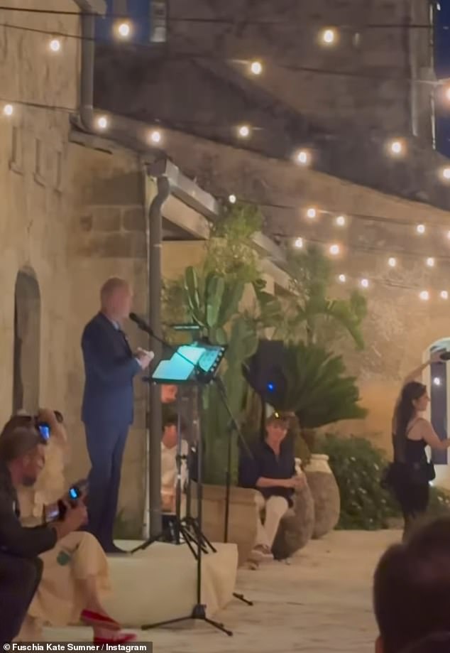 Sting je održao govor pred gostima