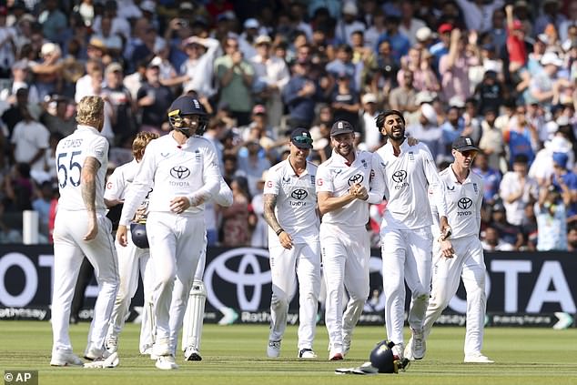 Bilo je veselih scena dok je Engleska prevladala nakon završetka vrhunskog susreta