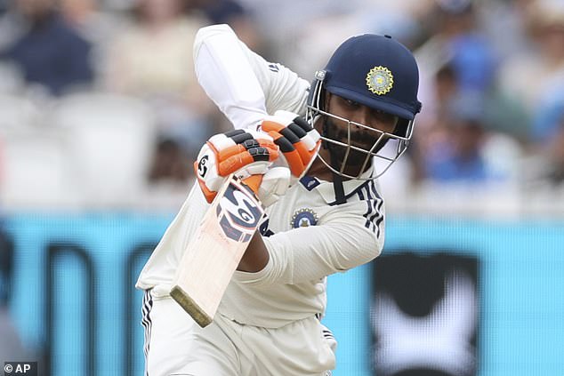 Indijska Ravindra Jadeja sastavljaju ubačaja besprijekorne vještine i hrabrosti