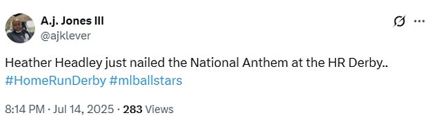 Ostali obožavatelji ostali su podijeljeni preko Headleyja, a neki su ga kritizirali, a drugi su ga gurnuli