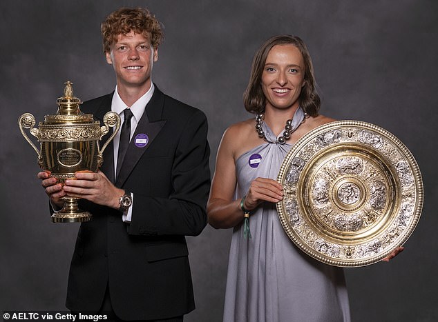 Jannik Sinner (lijevo) pobijedio je Carlosa Alcaraza, dok je Iga Swiatek (desno) pobijedio Amandu Anisimova