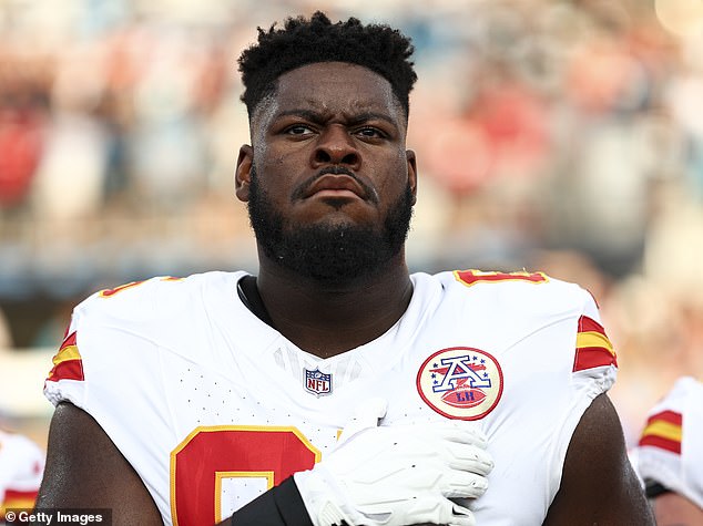 Šefovi su prethodno postigli dogovor s Treyom Smithom, koji je također dobio četverogodišnje produženje