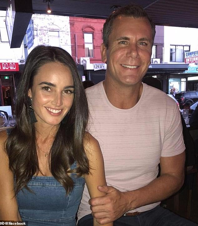 Carey (na slici, s partnerom Jessicom Paulke), markirala je ljude iza videa 'Vile i odvratna'