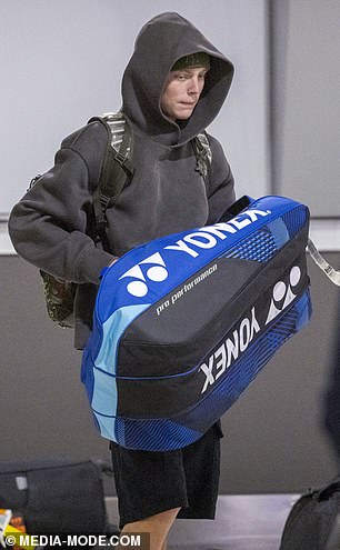 Lleyton je naporno nastojao spriječiti svog sina iz medijskog u središtu pozornosti dok se fokusira na svoju novu karijeru