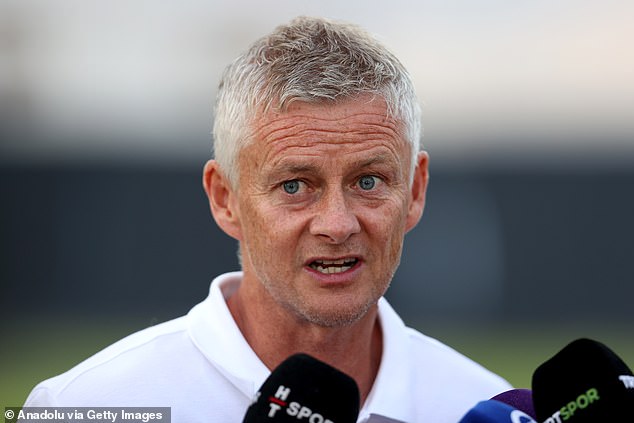 Tim Ole Gunnar Solskjaera bio je nezadovoljan nakon što je Walker-Peters tražio da odgodi potez