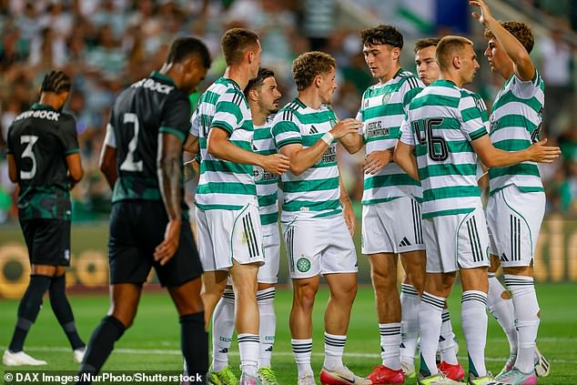 Škotski prvaci izbacili su stranu Premier lige 4-0 u Celtic Parku