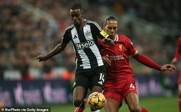 Švedski napadač bio je odsutan iz Magpies predsezonskih poraz od strane Celtic