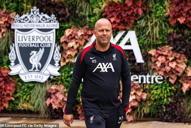 Tim Arne Slot -a zatvara se u sporazumu za Ekitike, koji bi mogao postati Eintracht Frankfurt -ova rekordna prodaja