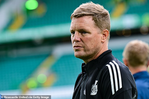 Eddie Howe napustio je Isaka iz gubitka od Celtica zbog neizvjesnosti oko njegove budućnosti